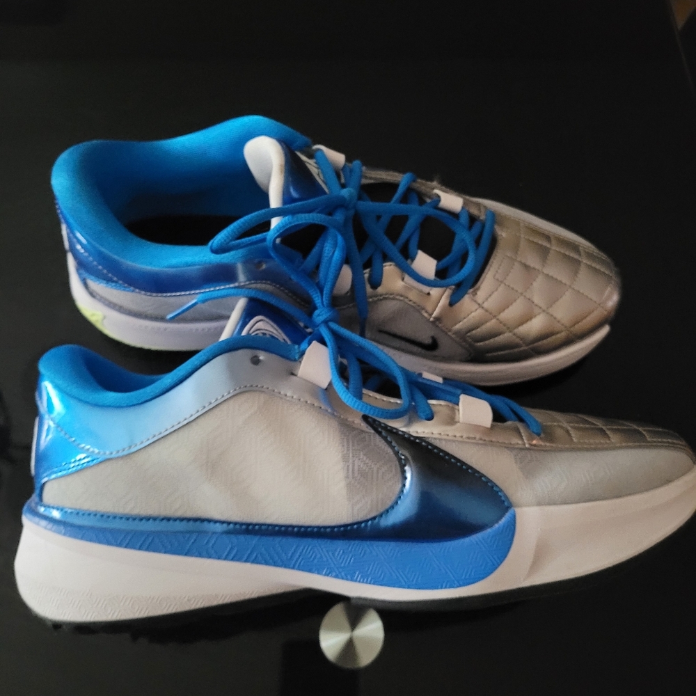 Giannis Antetokounmpo Nike Blue and Silver Athletic Shoes with Mesh Design